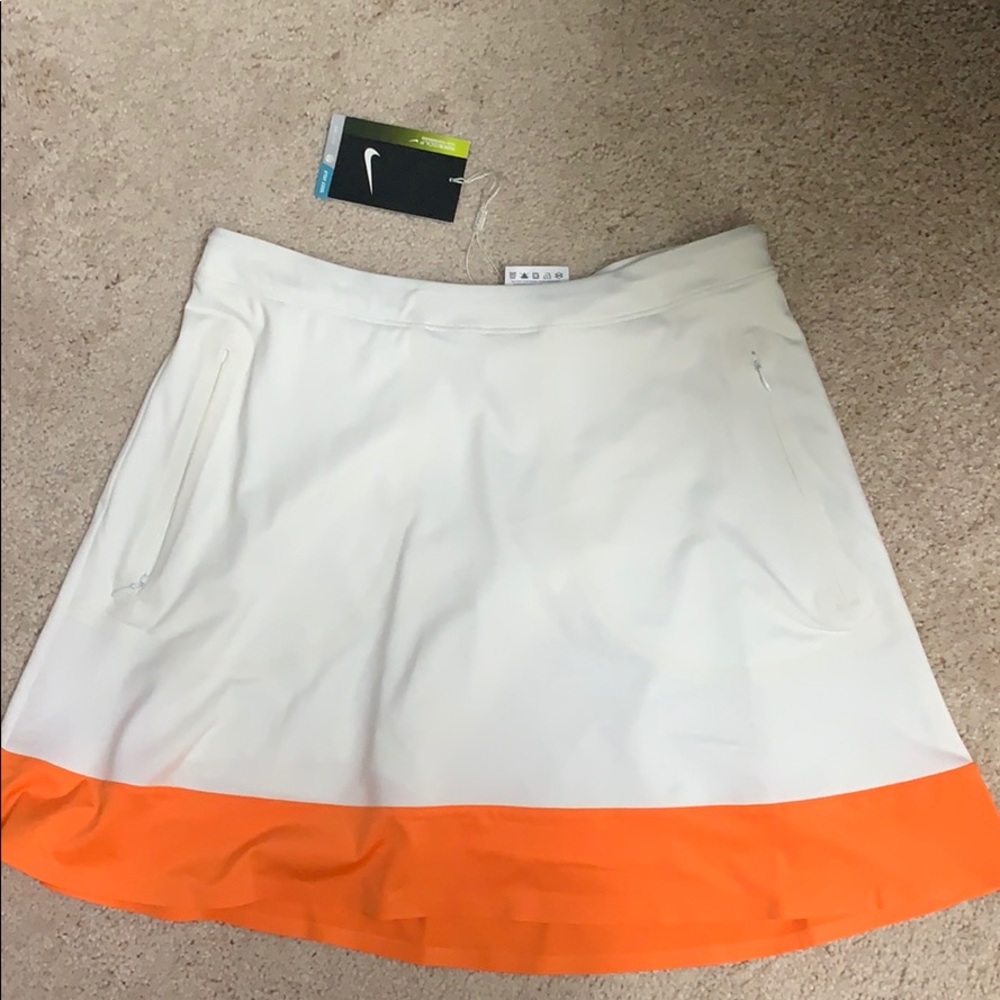 Never Worn before white Nike golf skort.